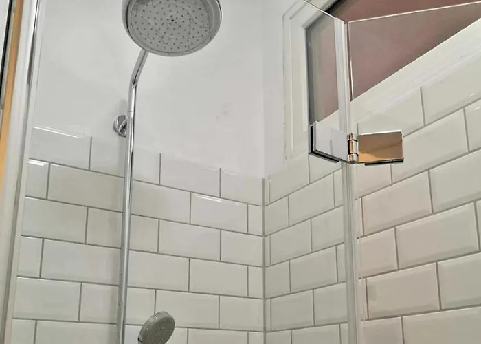 Exklusive 3-zimmer-wohnung, 2 Ebenen, Messe, Zentrum, 67 M2 Apartment